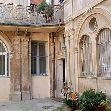 Διαμέρισμα L'appartamento Storico Dal Design Moderno Faenza