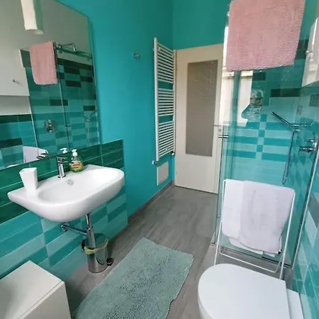 L'appartamento Storico Dal Design Moderno فينْتْسا