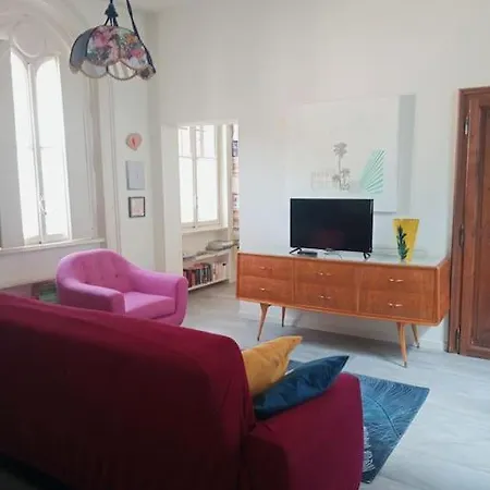 L'appartamento Storico Dal Design Moderno Διαμέρισμα